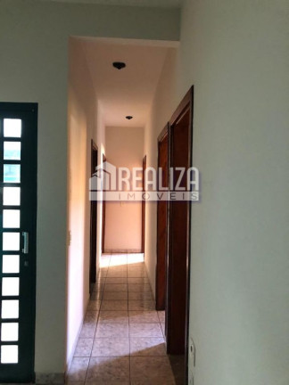 Imagem Casa com 3 Quartos à Venda, 250 m² em Jardim Canadá - Uberaba