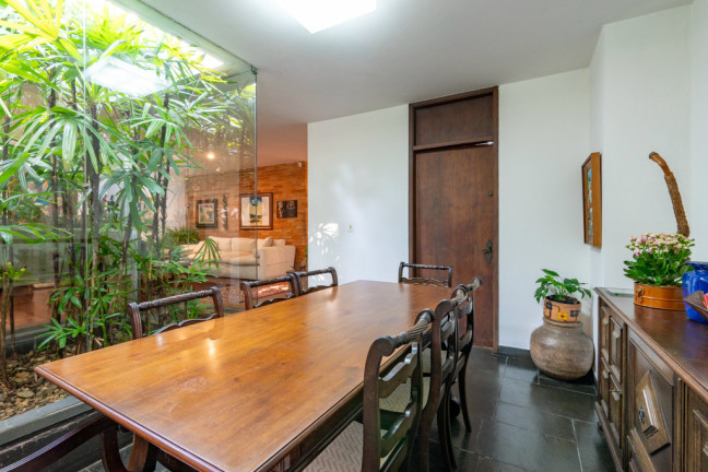 Imagem Casa com 4 Quartos à Venda, 571 m² em Jardim Leonor - São Paulo