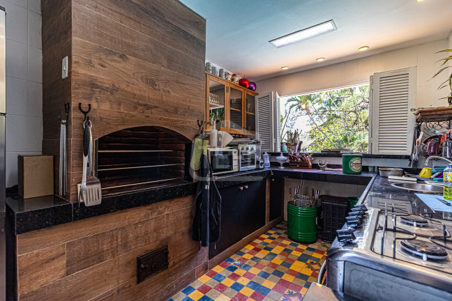 Imagem Casa com 6 Quartos à Venda, 1.300 m² em Itanhangá - Rio De Janeiro Imagem Casa com 6 Quartos à Venda, 1.300 m² em Itanhangá - Rio De Janeiro