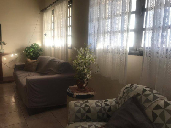 Imagem Casa com 3 Quartos à Venda,  em Granjas Santa Terezinha - Taubaté