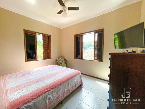 Imagem Casa com 5 Quartos à Venda, 290 m² em Vale Do Paraíso - Teresópolis Imagem Casa com 5 Quartos à Venda, 290 m² em Vale Do Paraíso - Teresópolis