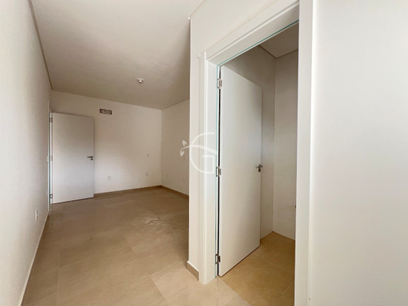 Imagem Casa com 3 Quartos à Venda, em Floresta - Joinville Imagem Casa com 3 Quartos à Venda, em Floresta - Joinville