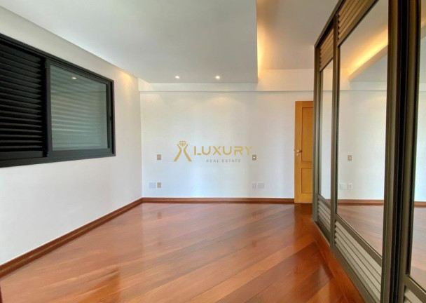 Imagem Imóvel com 4 Quartos à Venda, 161 m² em Belvedere - Belo Horizonte