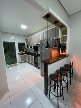 Imagem Casa com 3 Quartos à Venda, em Ponta Negra - Manaus Imagem Casa com 3 Quartos à Venda, em Ponta Negra - Manaus
