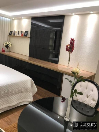 Imagem Apartamento com 3 Quartos à Venda, 254 m² em Alphaville Industrial - Barueri