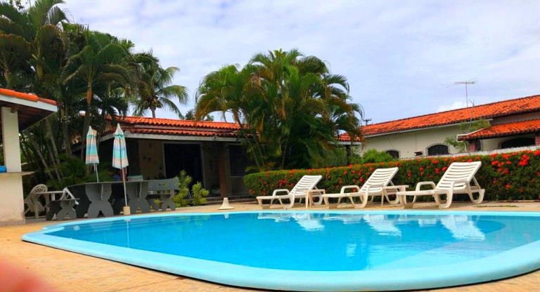 Imagem Casa com 3 Quartos à Venda, 400 m² em Estrada Do Côco - Lauro De Freitas Imagem Casa com 3 Quartos à Venda, 400 m² em Estrada Do Côco - Lauro De Freitas