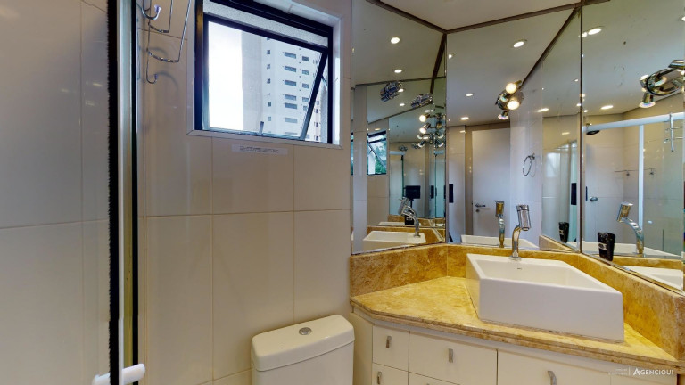 Imagem Apartamento com 3 Quartos à Venda, em Bosque Da Saúde - São Paulo Imagem Apartamento com 3 Quartos à Venda, em Bosque Da Saúde - São Paulo
