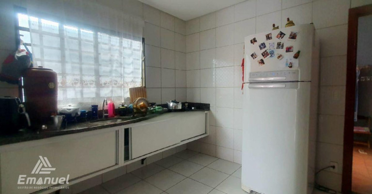 Imagem Casa com 2 Quartos à Venda, 144 m² em Monte Castelo - Campo Grande