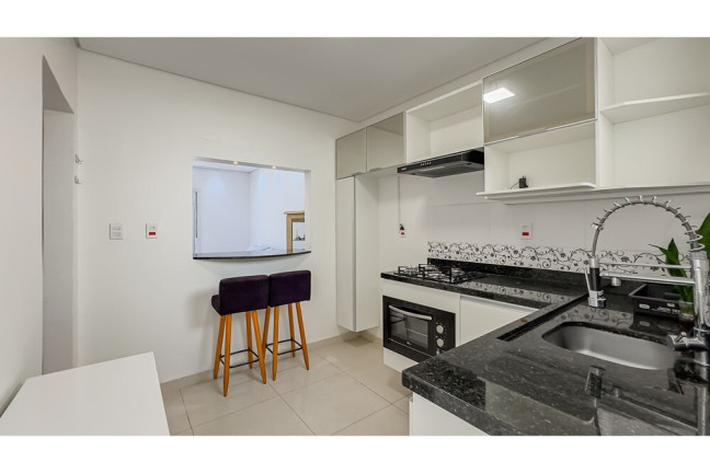 Imagem Imóvel com 2 Quartos à Venda, 66 m² em Petrópolis - Porto Alegre Imagem Imóvel com 2 Quartos à Venda, 66 m² em Petrópolis - Porto Alegre