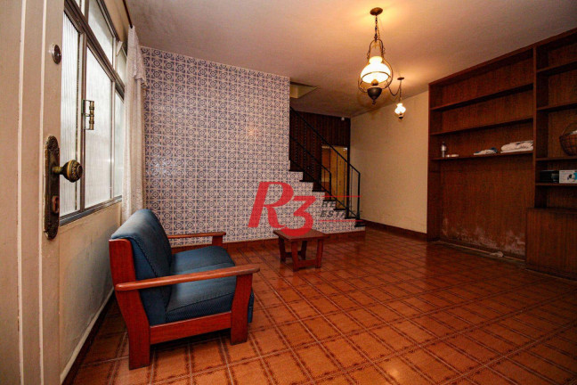 Imagem Sobrado com 4 Quartos à Venda, 261 m² em Encruzilhada - Santos