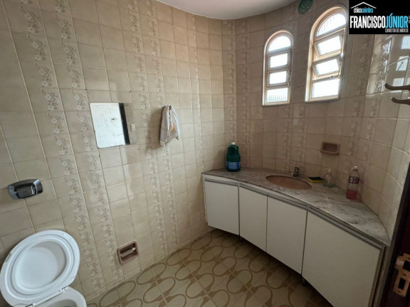Imagem Casa com 3 Quartos à Venda, 450 m² em Setor Coimbra - Goiânia Imagem Casa com 3 Quartos à Venda, 450 m² em Setor Coimbra - Goiânia