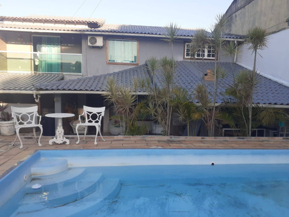 Casa com 4 Quartos à Venda, 626 m² em Coqueiral - Araruama