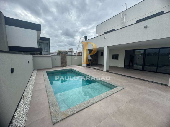 Imagem Casa de Condomínio com 4 Quartos à Venda, 263 m² em Santa Regina - Camboriú