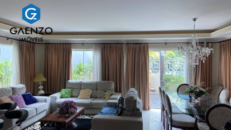 Imagem Casa com 3 Quartos à Venda, 450 m² em Gramado - Cotia Imagem Casa com 3 Quartos à Venda, 450 m² em Gramado - Cotia