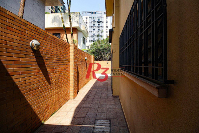 Imagem Sobrado com 3 Quartos para Alugar, 230 m² em Gonzaga - Santos