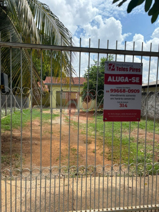 Casa com 2 Quartos para Alugar,  em Centro - Sorriso
