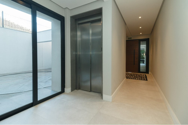 Imagem Apartamento com 2 Quartos à Venda, 58 m² em São João - Porto Alegre Imagem Apartamento com 2 Quartos à Venda, 58 m² em São João - Porto Alegre