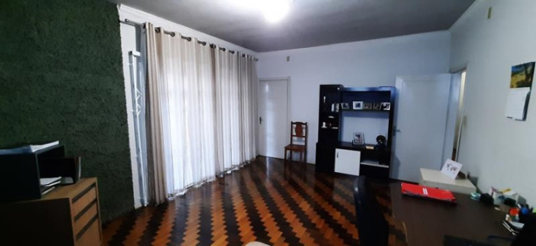 Imagem Sobrado com 3 Quartos à Venda, 202 m² em Bucarein - Joinville
