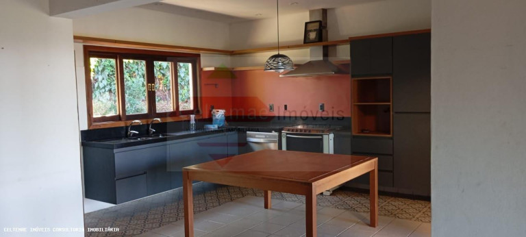 Imagem Casa com 3 Quartos à Venda, 349 m² em Chacaras Catagua - Taubaté