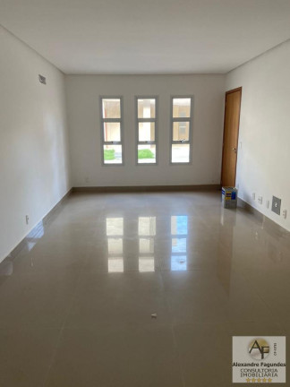 Imagem Casa com 3 Quartos à Venda, 100 m² em Vila Maria - Aparecida De Goiânia