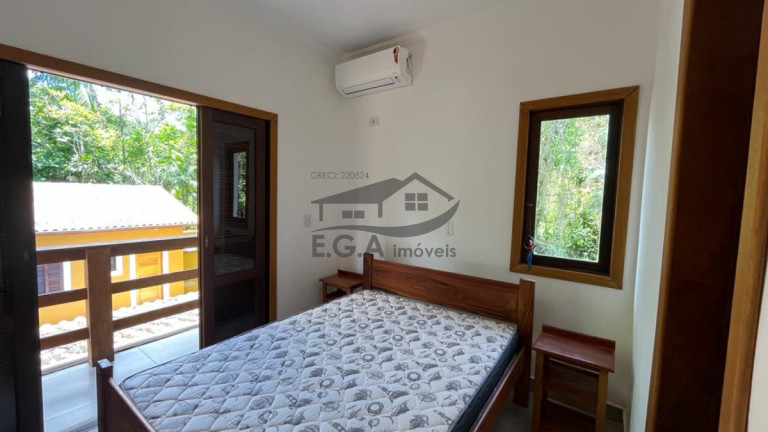 Casa de Condomínio com 4 Quartos à Venda, 220 m² em Sertão Do Camburí - São Sebastião