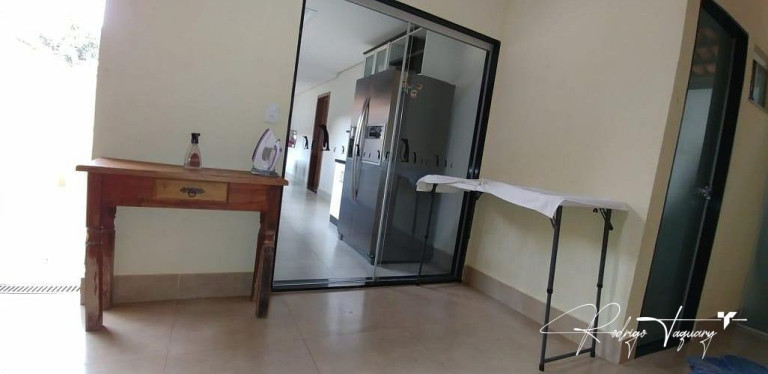 Imagem Casa de Condomínio com 3 Quartos à Venda, 210 m² em Sítio De Recreio Ipê - Goiânia