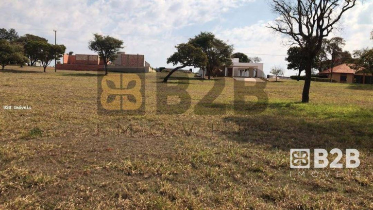 Imagem Terreno à Venda, 450 m² em Centro - Paranapanema Imagem Terreno à Venda, 450 m² em Centro - Paranapanema