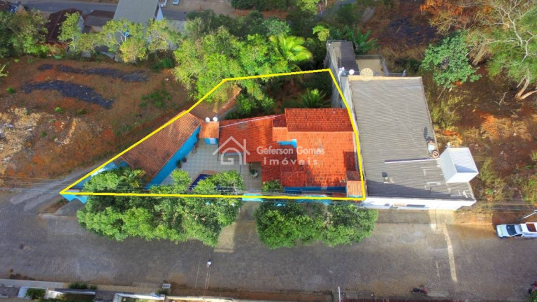Imagem Casa com 3 Quartos à Venda, 208 m² em Centro - Mantena Imagem Casa com 3 Quartos à Venda, 208 m² em Centro - Mantena