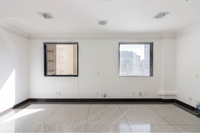 Imagem Sala Comercial à Venda, 62 m² em Moema - São Paulo Imagem Sala Comercial à Venda, 62 m² em Moema - São Paulo