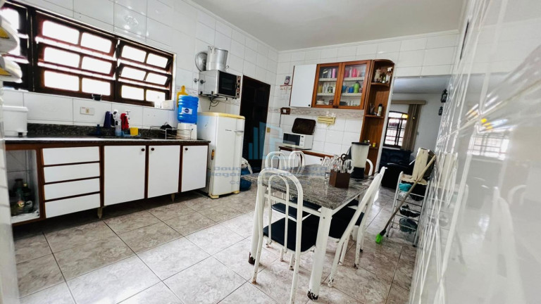 Imagem Casa com 3 Quartos à Venda, em Maracanã - Praia Grande Imagem Casa com 3 Quartos à Venda, em Maracanã - Praia Grande