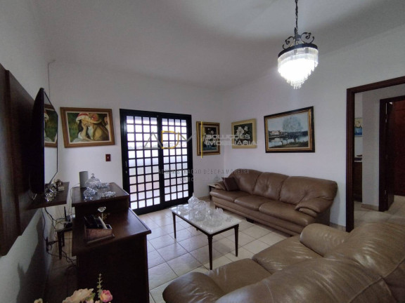 Imagem Sobrado com 4 Quartos à Venda, 420 m² em Centro - Botucatu