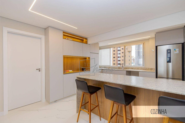 Imagem Apartamento com 3 Quartos à Venda, 205 m² em Cabral - Curitiba