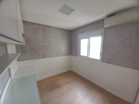 Imagem Imóvel com 3 Quartos à Venda, 127 m² Imagem Imóvel com 3 Quartos à Venda, 127 m²