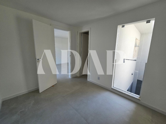 Imagem Casa com 5 Quartos à Venda, 442 m² em Recreio Dos Bandeirantes - Rio De Janeiro Imagem Casa com 5 Quartos à Venda, 442 m² em Recreio Dos Bandeirantes - Rio De Janeiro