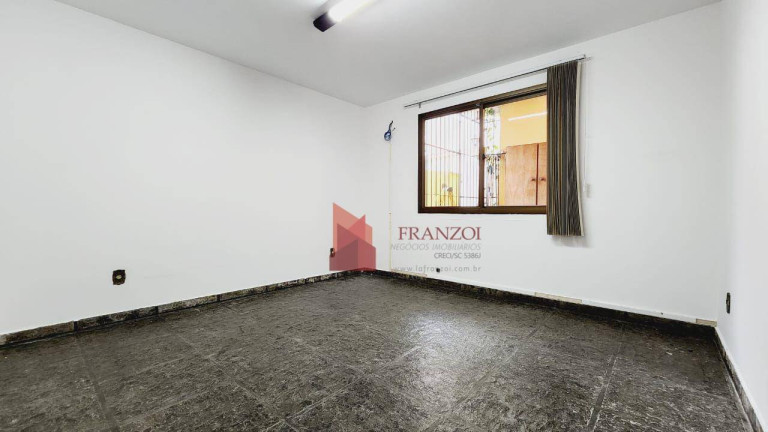 Imagem Casa com 3 Quartos à Venda, 245 m² em Dom Bosco - Itajaí Imagem Casa com 3 Quartos à Venda, 245 m² em Dom Bosco - Itajaí