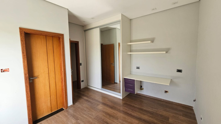 Imagem Casa com 3 Quartos à Venda, 383 m² em Salto De Pirapora - Salto De Pirapora Imagem Casa com 3 Quartos à Venda, 383 m² em Salto De Pirapora - Salto De Pirapora
