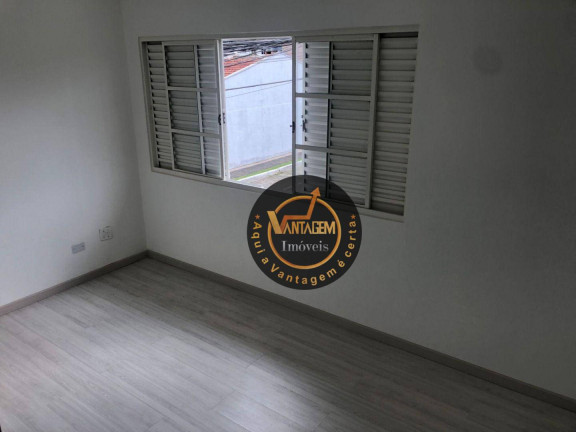 Imagem Sobrado com 3 Quartos à Venda, 88 m² em Uberaba - Curitiba