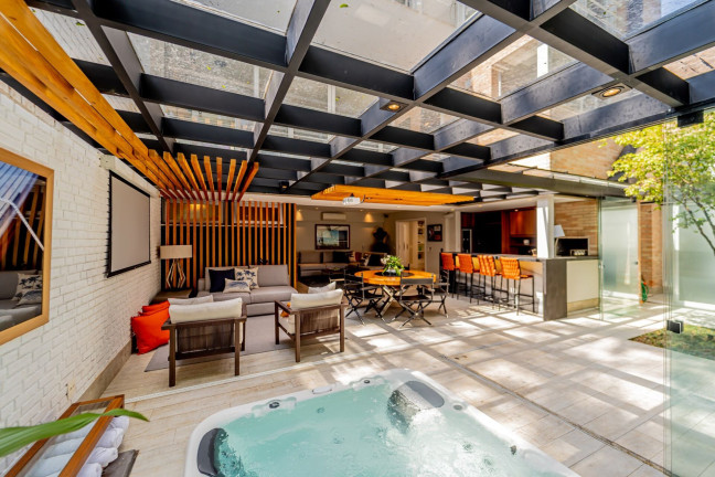 Imagem Casa com 3 Quartos à Venda, 380 m² em Jardim Cordeiro - São Paulo