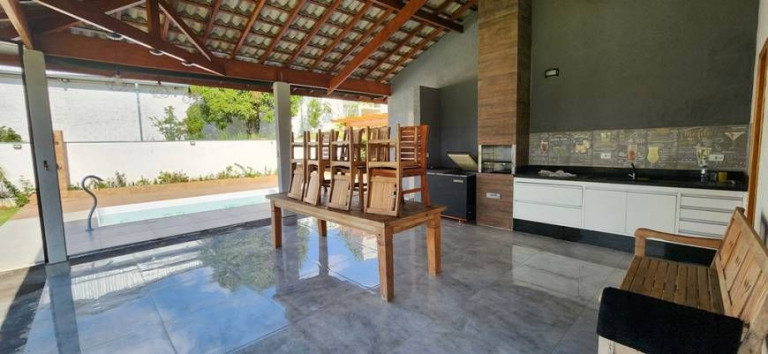 Imagem Casa com 3 Quartos à Venda ou Locação, 2.390 m² em Altos De Santana I - Jacareí
