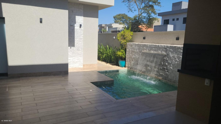 Imagem Casa com 3 Quartos à Venda, 221 m² em Residencial Goiânia Golfe Clube - Goiânia Imagem Casa com 3 Quartos à Venda, 221 m² em Residencial Goiânia Golfe Clube - Goiânia