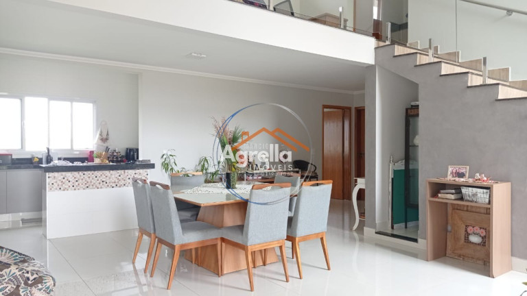 Imóvel com 3 Quartos à Venda, 198 m² em Residencial Jacarandá - Engenheiro Coelho
