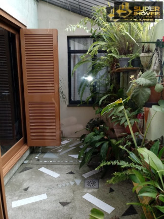 Imagem Casa com 4 Quartos à Venda, 300 m² em Três Vendas - Pelotas Imagem Casa com 4 Quartos à Venda, 300 m² em Três Vendas - Pelotas