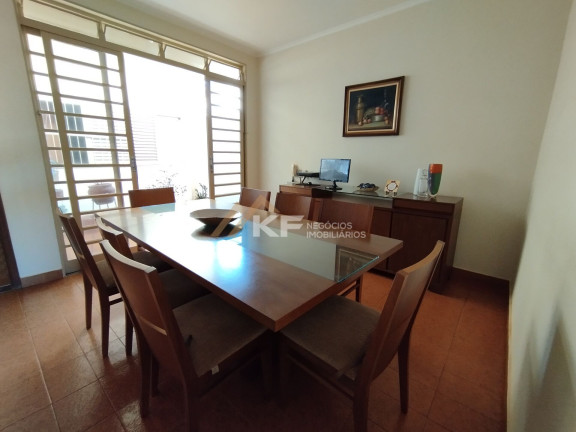 Imagem Casa com 3 Quartos à Venda, 210 m² em Jardim Macedo - Ribeirão Preto Imagem Casa com 3 Quartos à Venda, 210 m² em Jardim Macedo - Ribeirão Preto