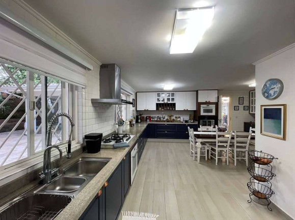 Imagem Casa com 4 Quartos à Venda,  em Vila Santo Antonio - Cotia