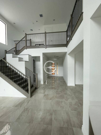 Imagem Casa com 4 Quartos à Venda, 380 m² em São Paulo Imagem Casa com 4 Quartos à Venda, 380 m² em São Paulo