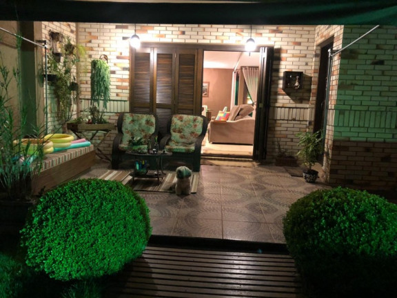 Imagem Imóvel com 3 Quartos à Venda, 214 m² em Alto Petrópolis - Porto Alegre Imagem Imóvel com 3 Quartos à Venda, 214 m² em Alto Petrópolis - Porto Alegre