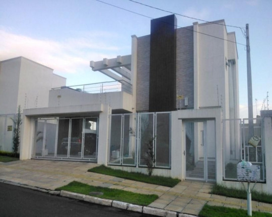 Casa com 3 Quartos à Venda, 207 m² em Moinhos De Vento - Canoas
