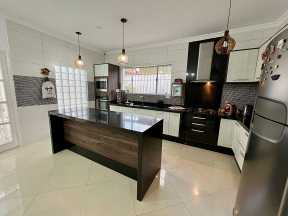 Imagem Casa com 3 Quartos à Venda, 384 m² em Flórida - Praia Grande Imagem Casa com 3 Quartos à Venda, 384 m² em Flórida - Praia Grande