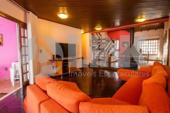 Imagem Casa com 4 Quartos à Venda, 259 m² em Jardim Itu - Porto Alegre Imagem Casa com 4 Quartos à Venda, 259 m² em Jardim Itu - Porto Alegre
