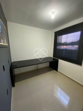 Imagem Casa com 3 Quartos à Venda, 75 m²